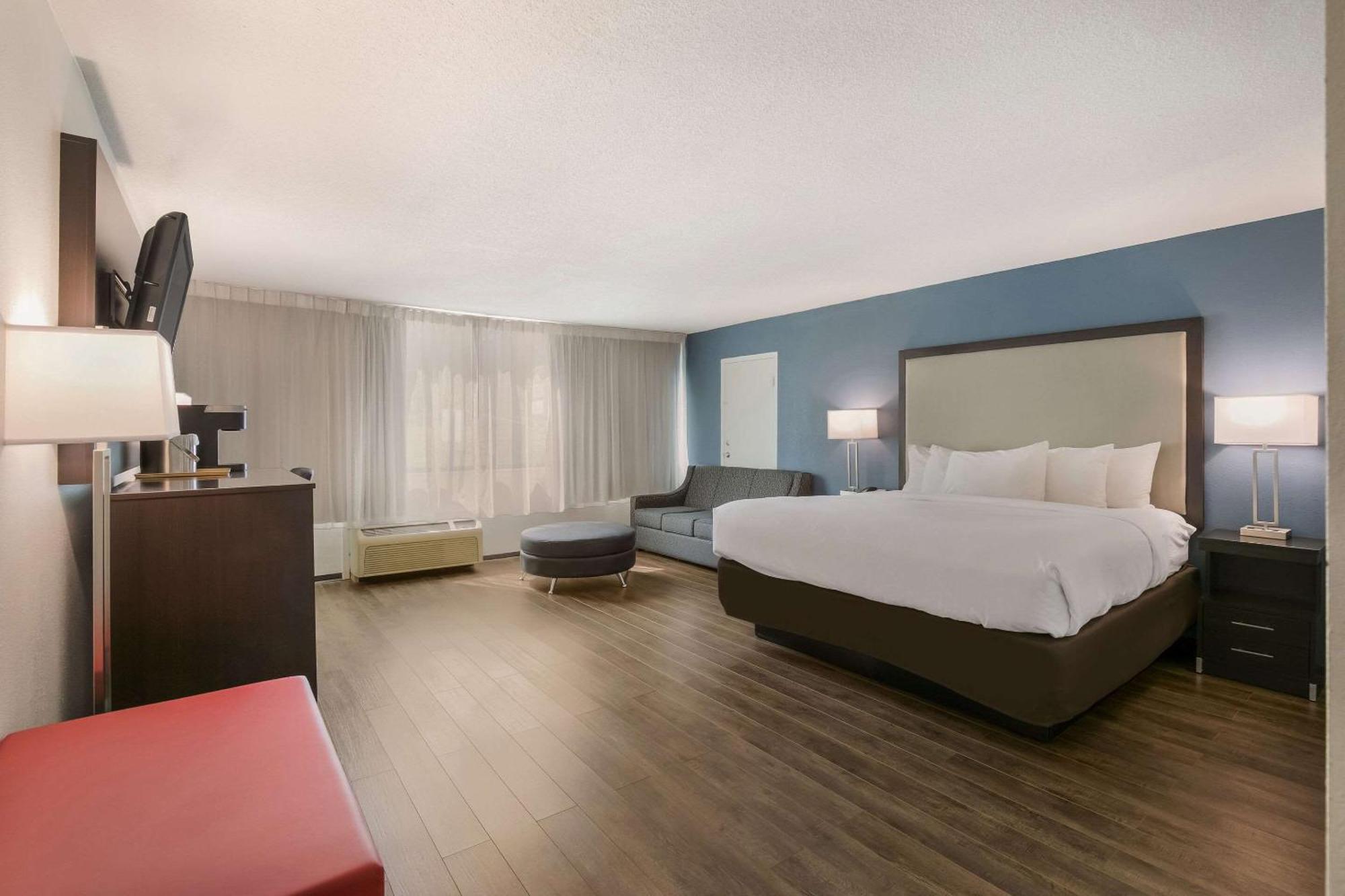 Clarion Conference Center 2*
