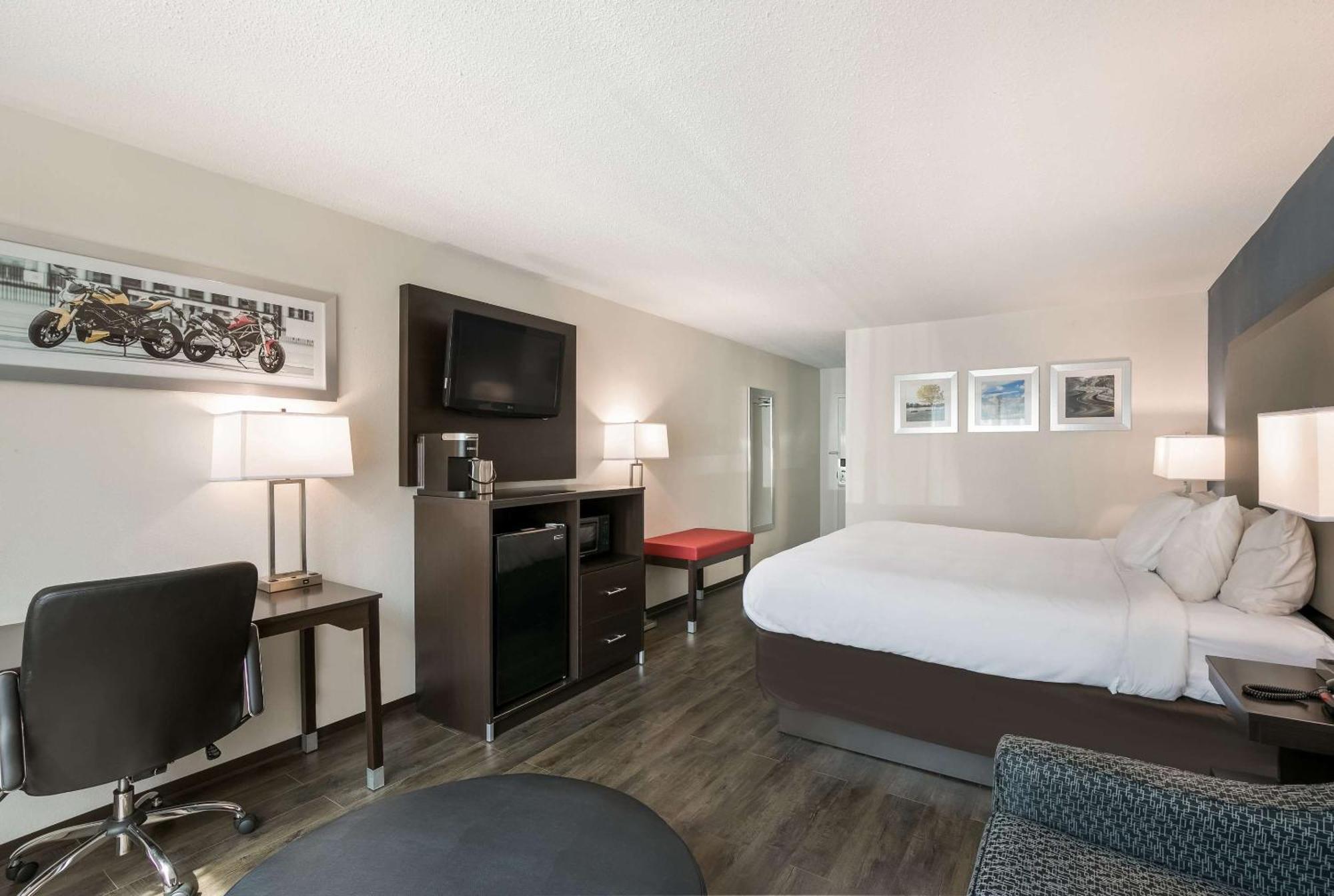 Clarion Conference Center Hotel