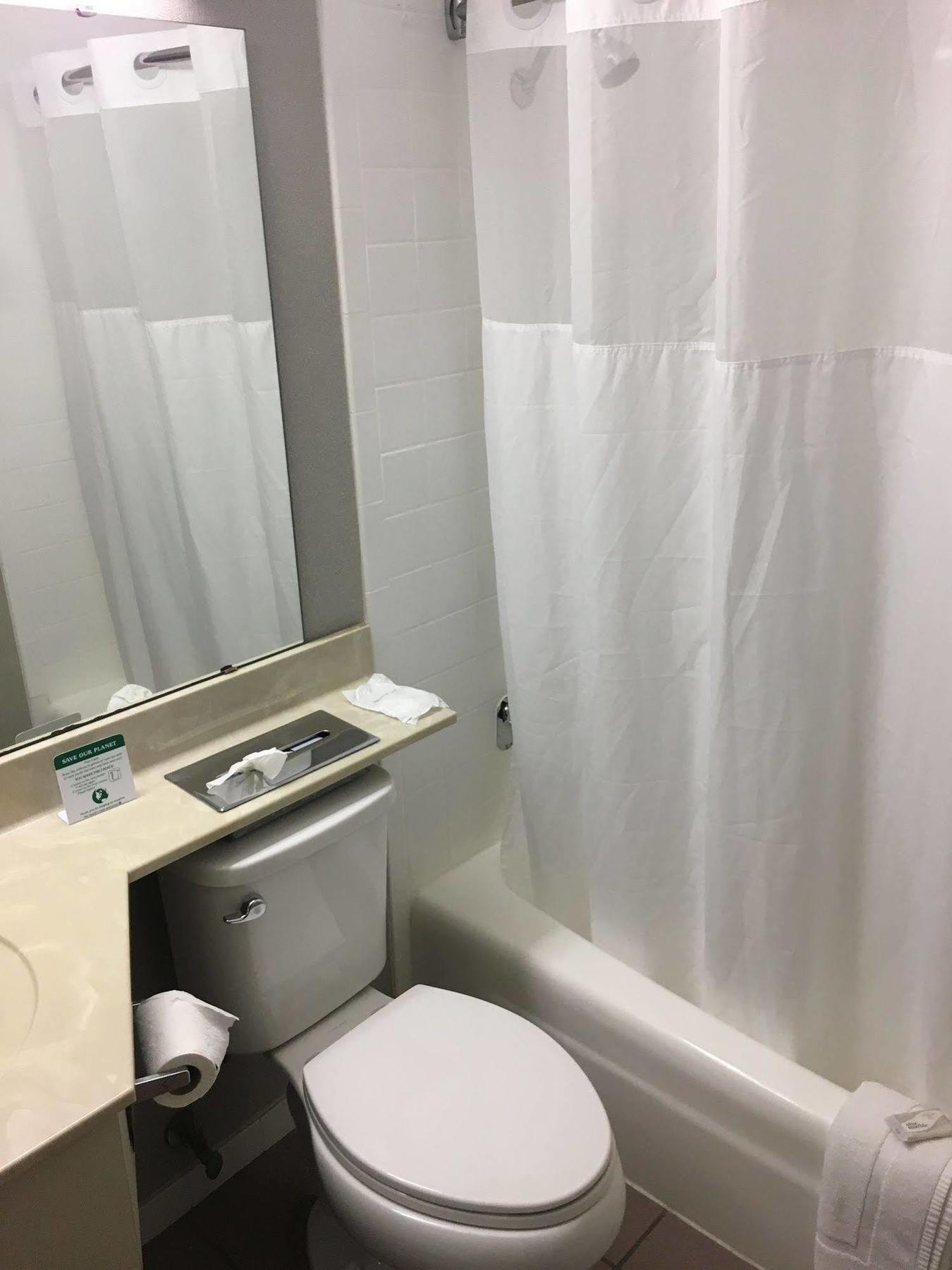 Hotel Clarion Conference Center 2*